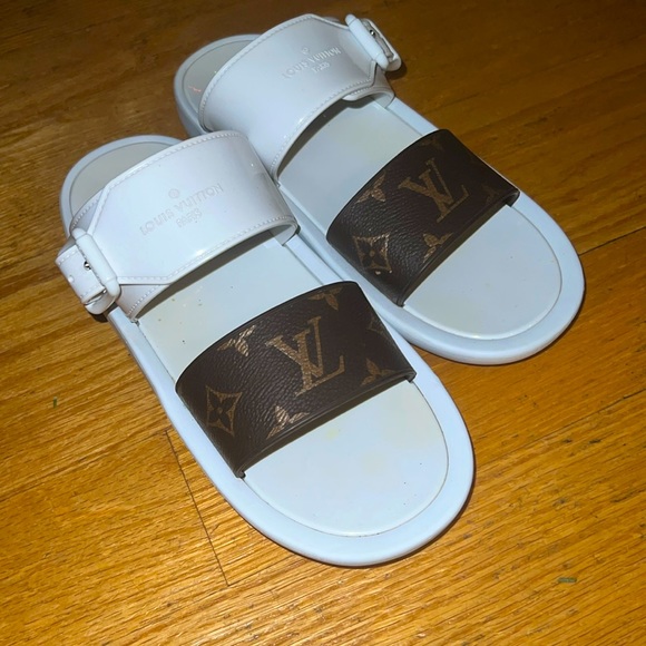 Louis Vuitton woman’s sandals - Picture 3 of 7
